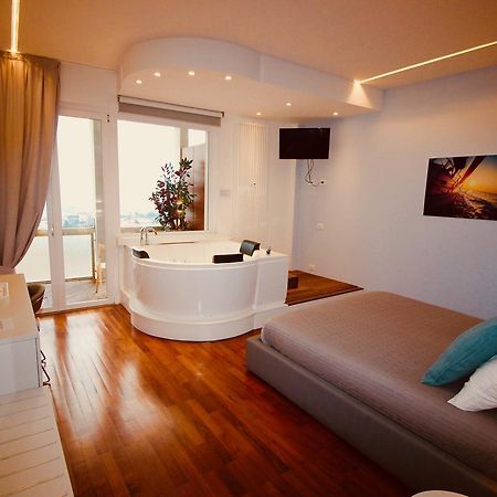 Guesthouse Il Grattacielo Sul Golfo ลาสเปเซีย ภายนอก รูปภาพ