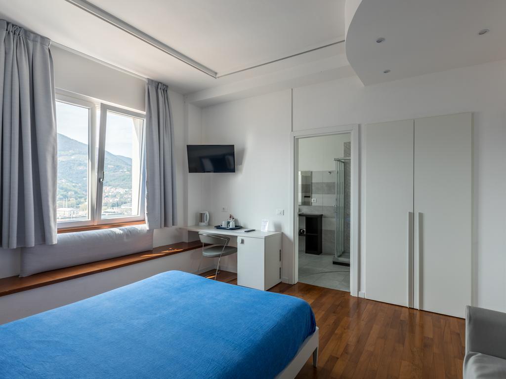 Guesthouse Il Grattacielo Sul Golfo ลาสเปเซีย ภายนอก รูปภาพ